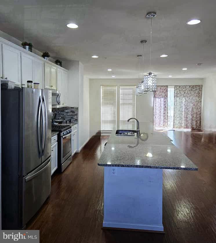 MORRIS PLACE - Residential Lease