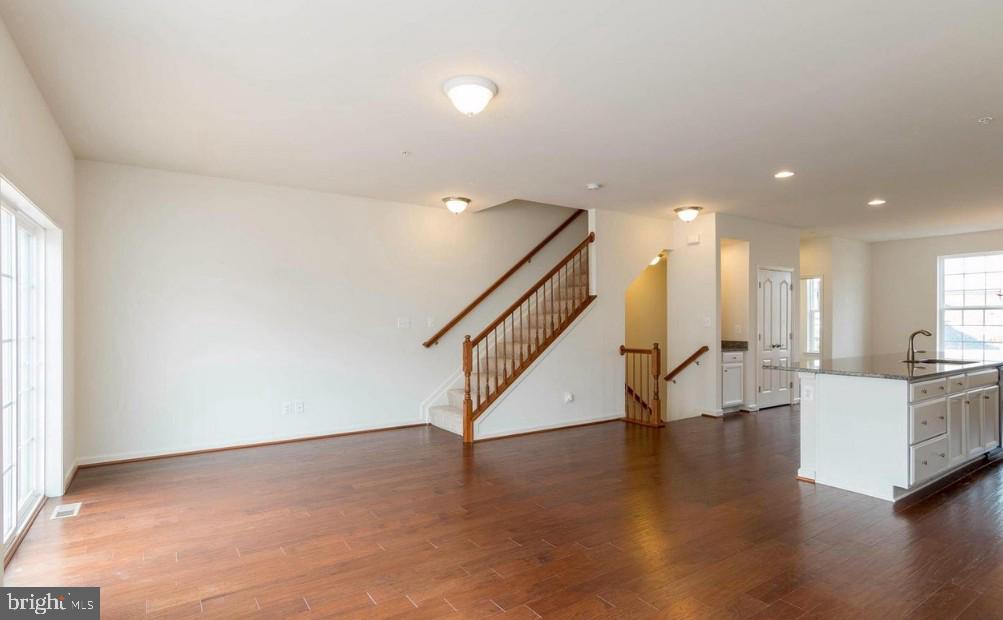 7705 OWEN KELLOGG COURT