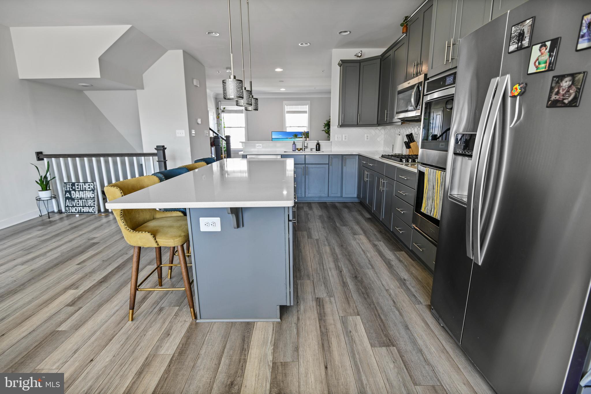 8910 SHADY PINES DRIVE