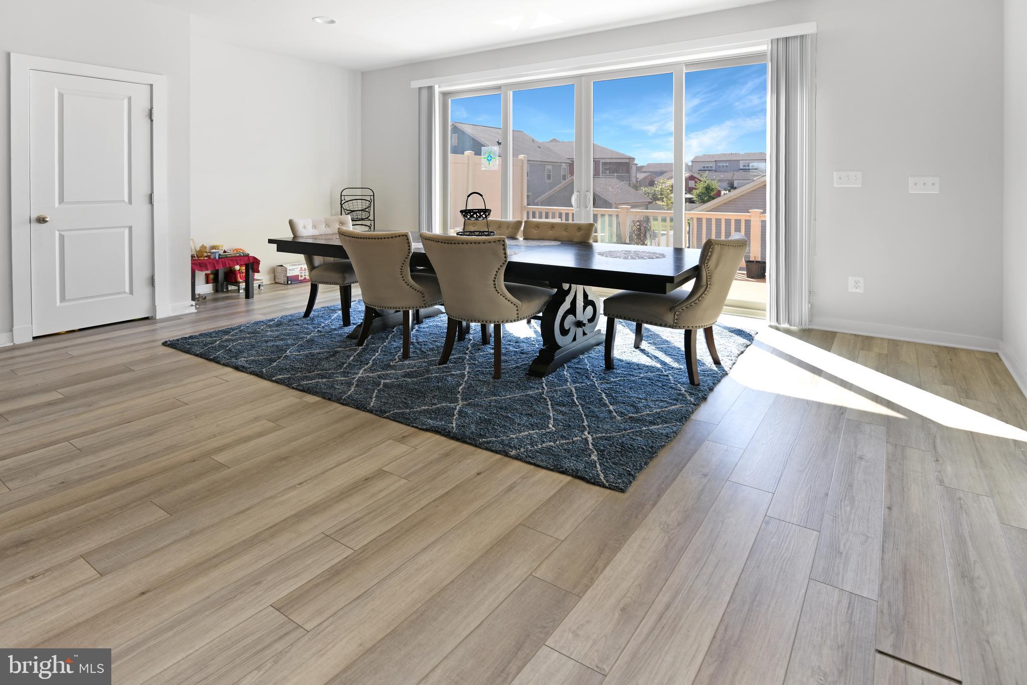 8910 SHADY PINES DRIVE