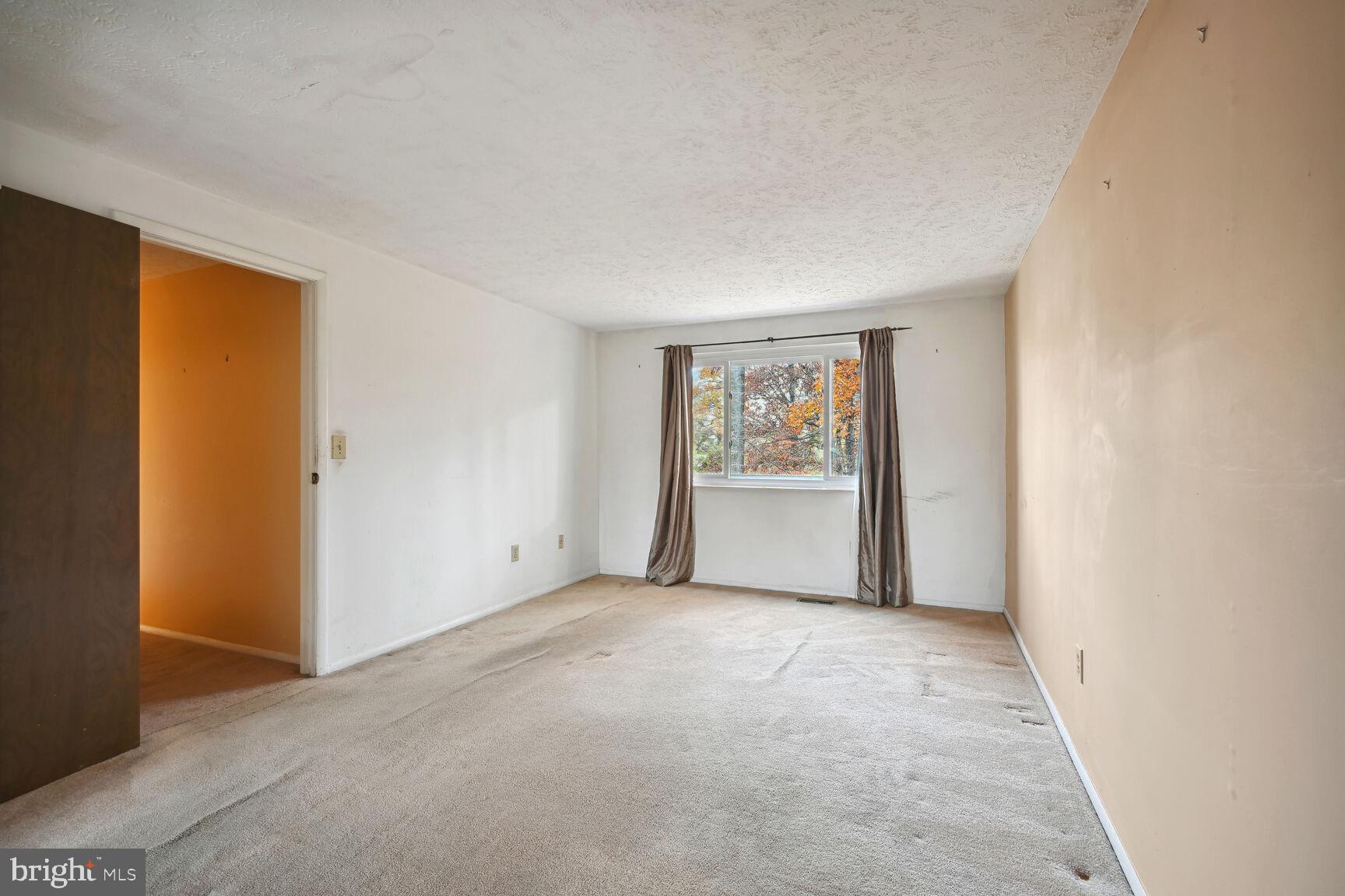 WILLOW HILLS - Residential