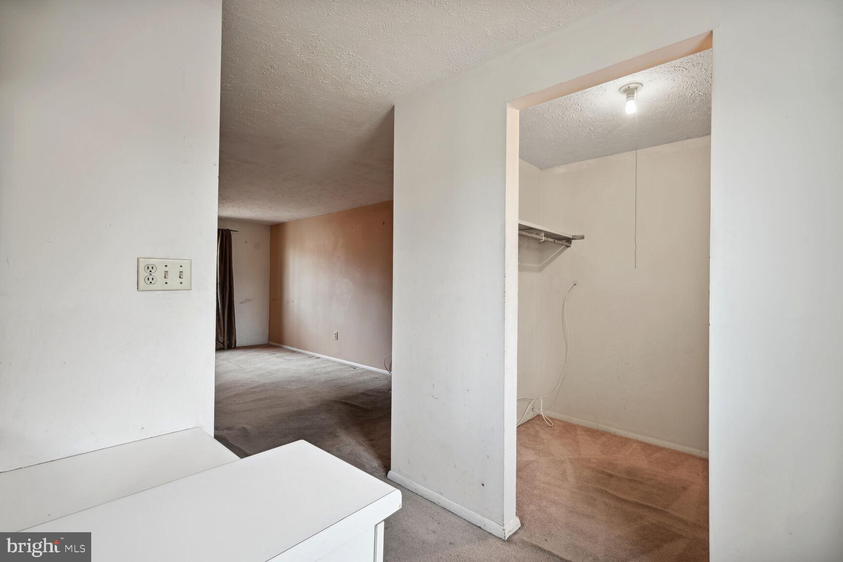 WILLOW HILLS - Residential