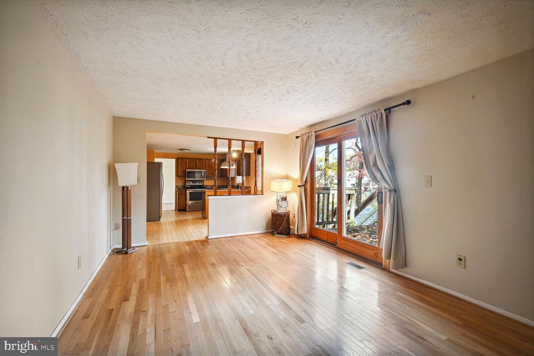 WILLOW HILLS - Residential