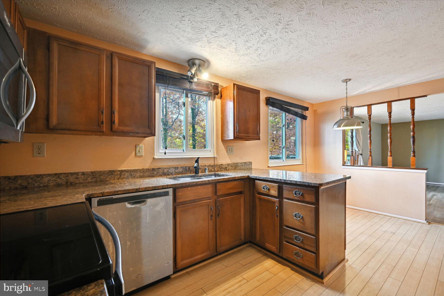 WILLOW HILLS - Residential