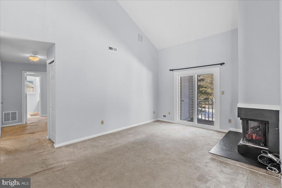 222 STEEPLECHASE COURT