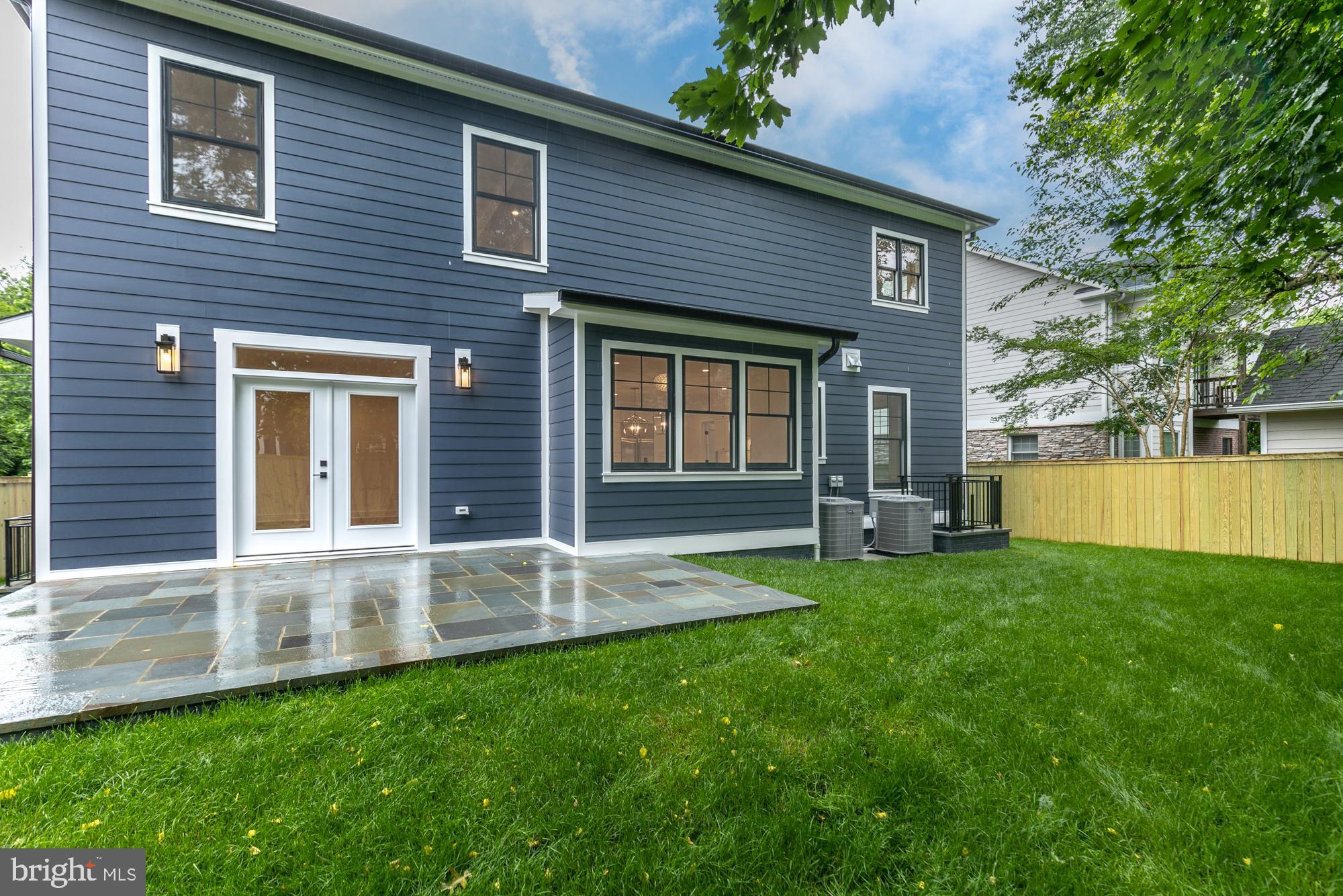 AYRLAWN - Residential