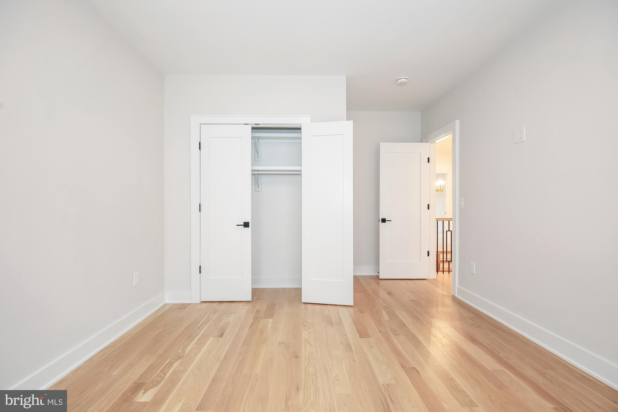 AYRLAWN - Residential