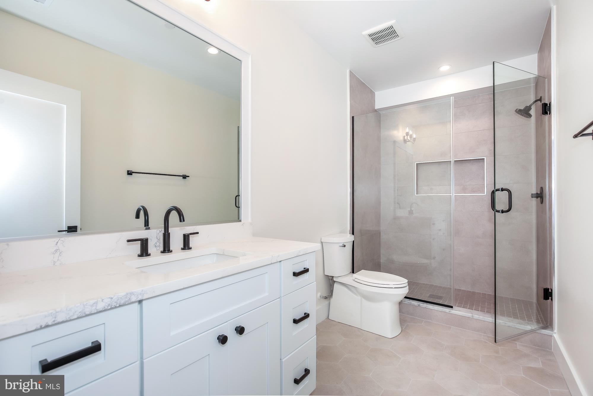 AYRLAWN - Residential