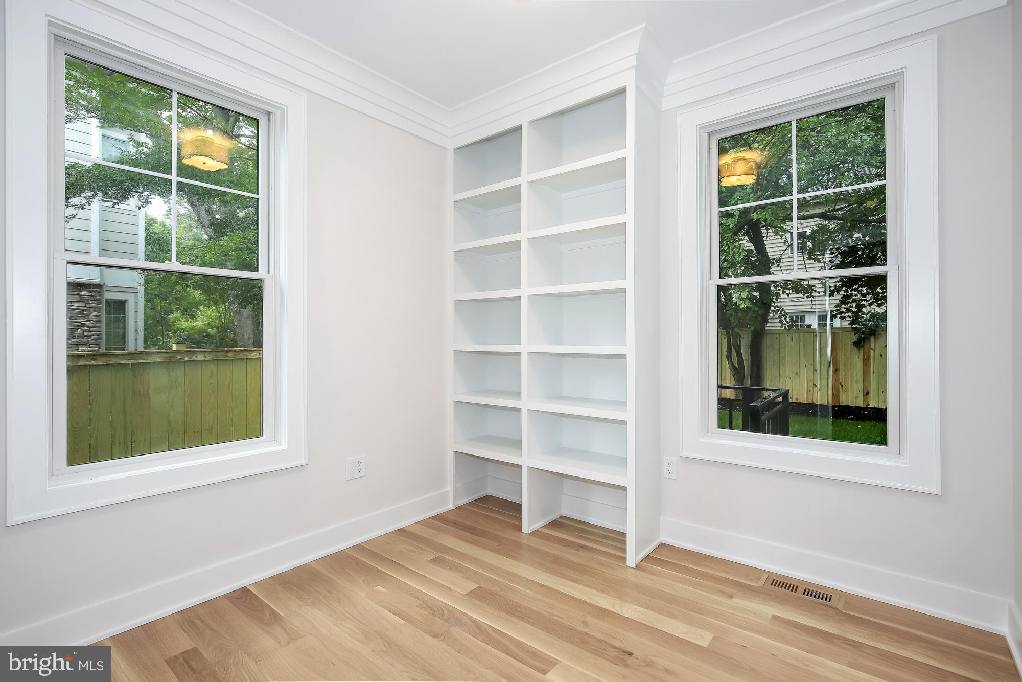 AYRLAWN - Residential