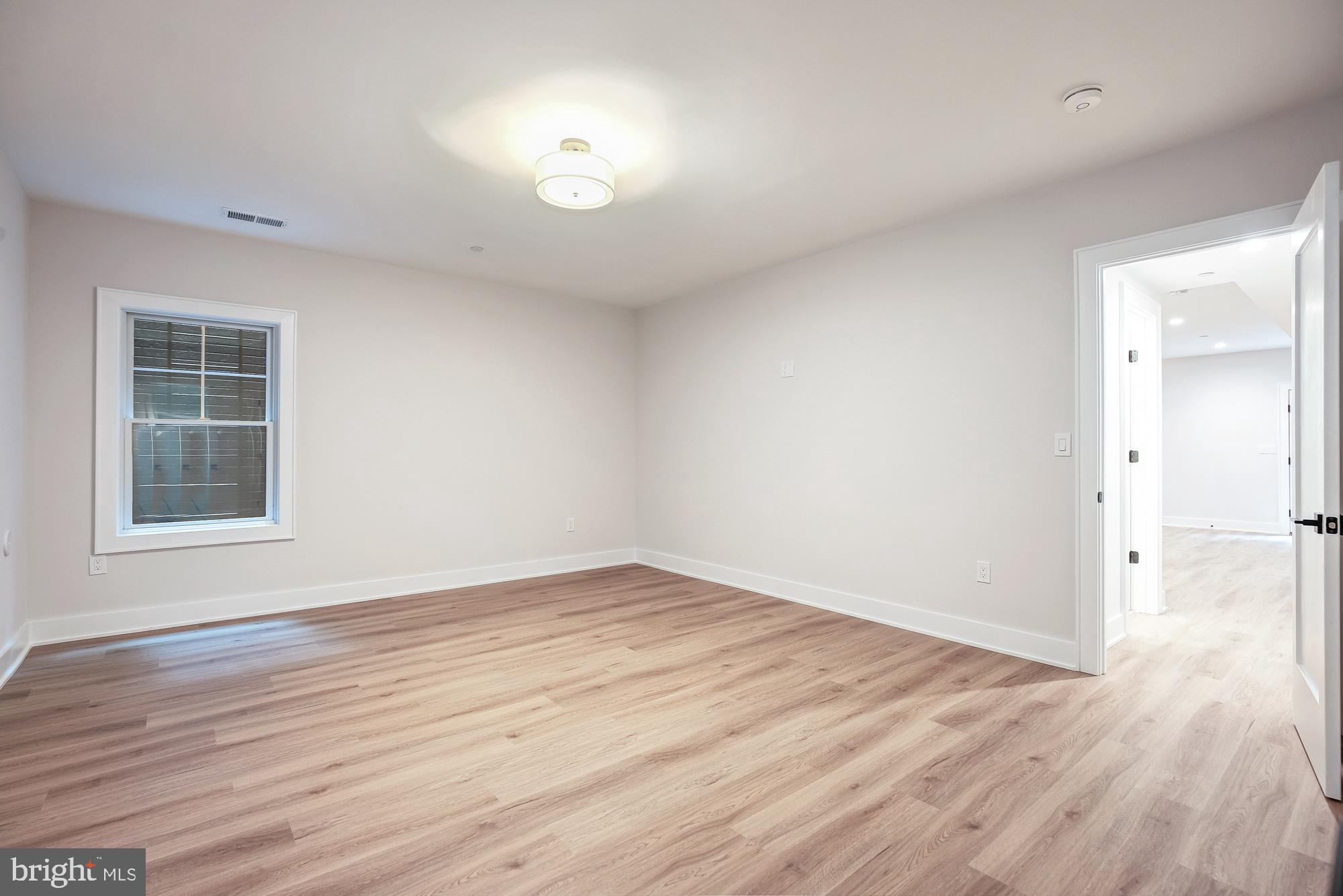 AYRLAWN - Residential