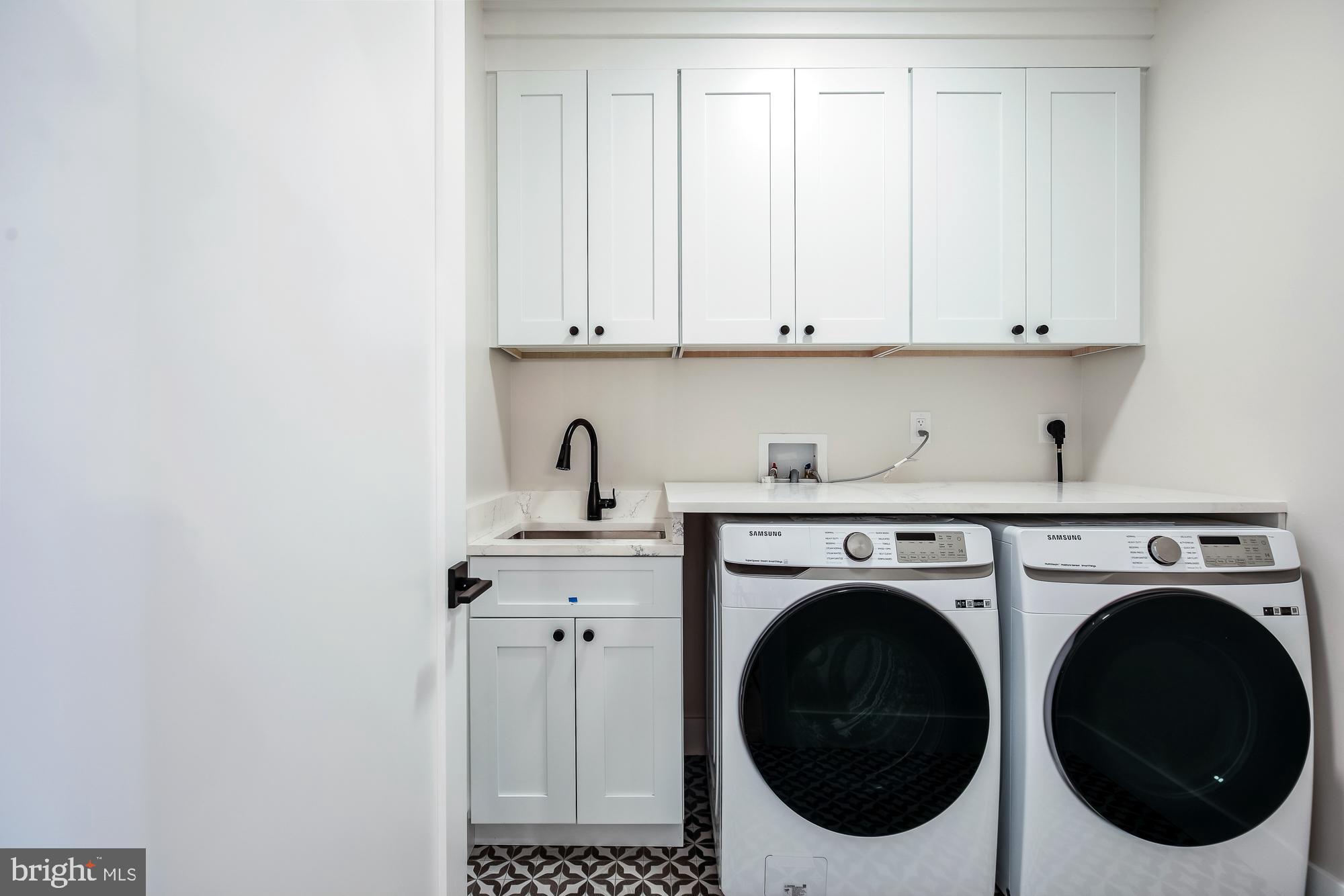 AYRLAWN - Residential