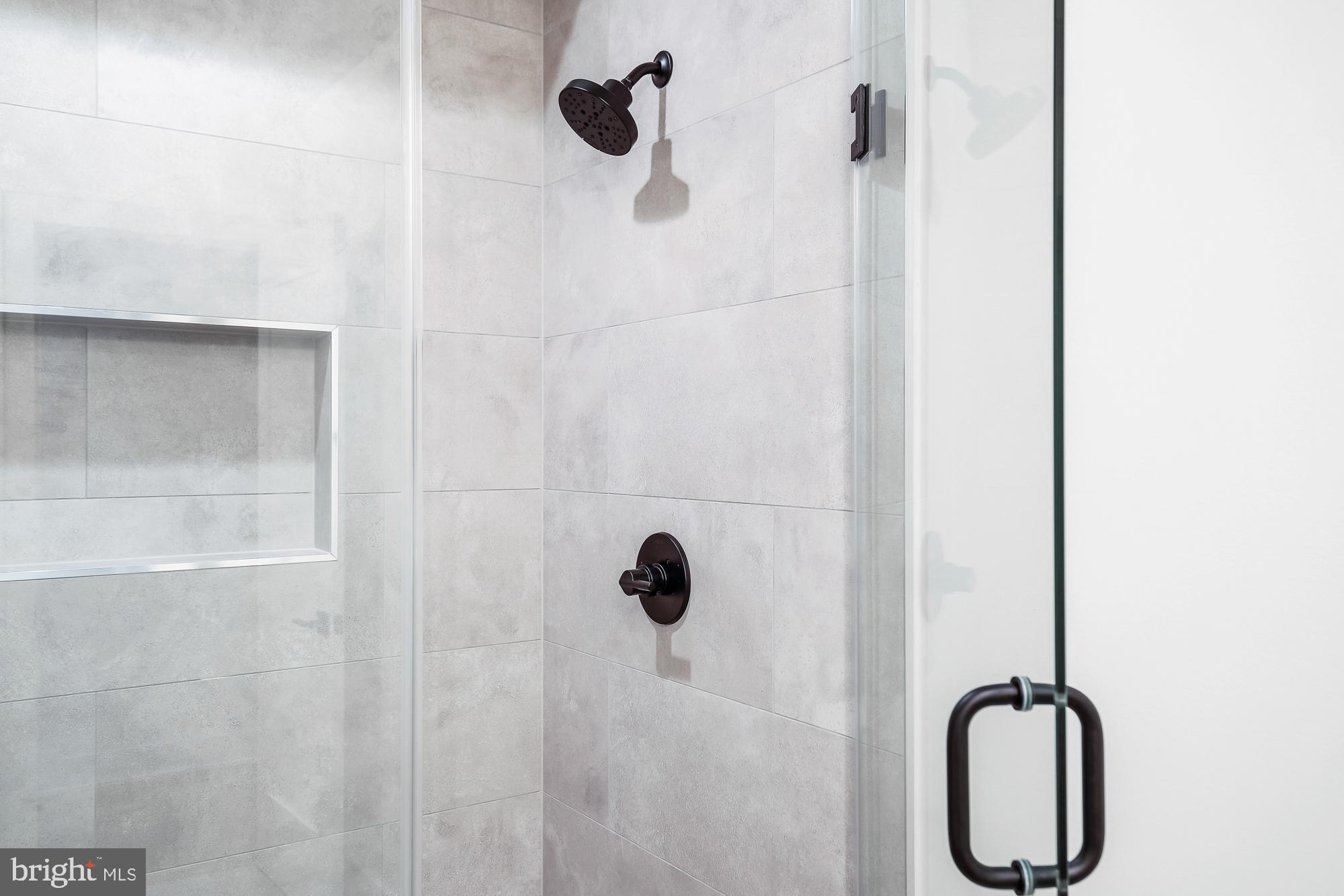 AYRLAWN - Residential