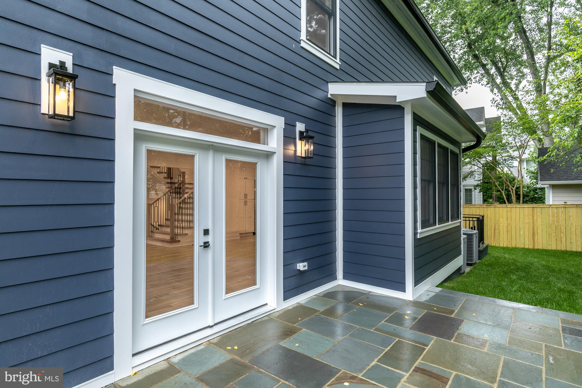 AYRLAWN - Residential