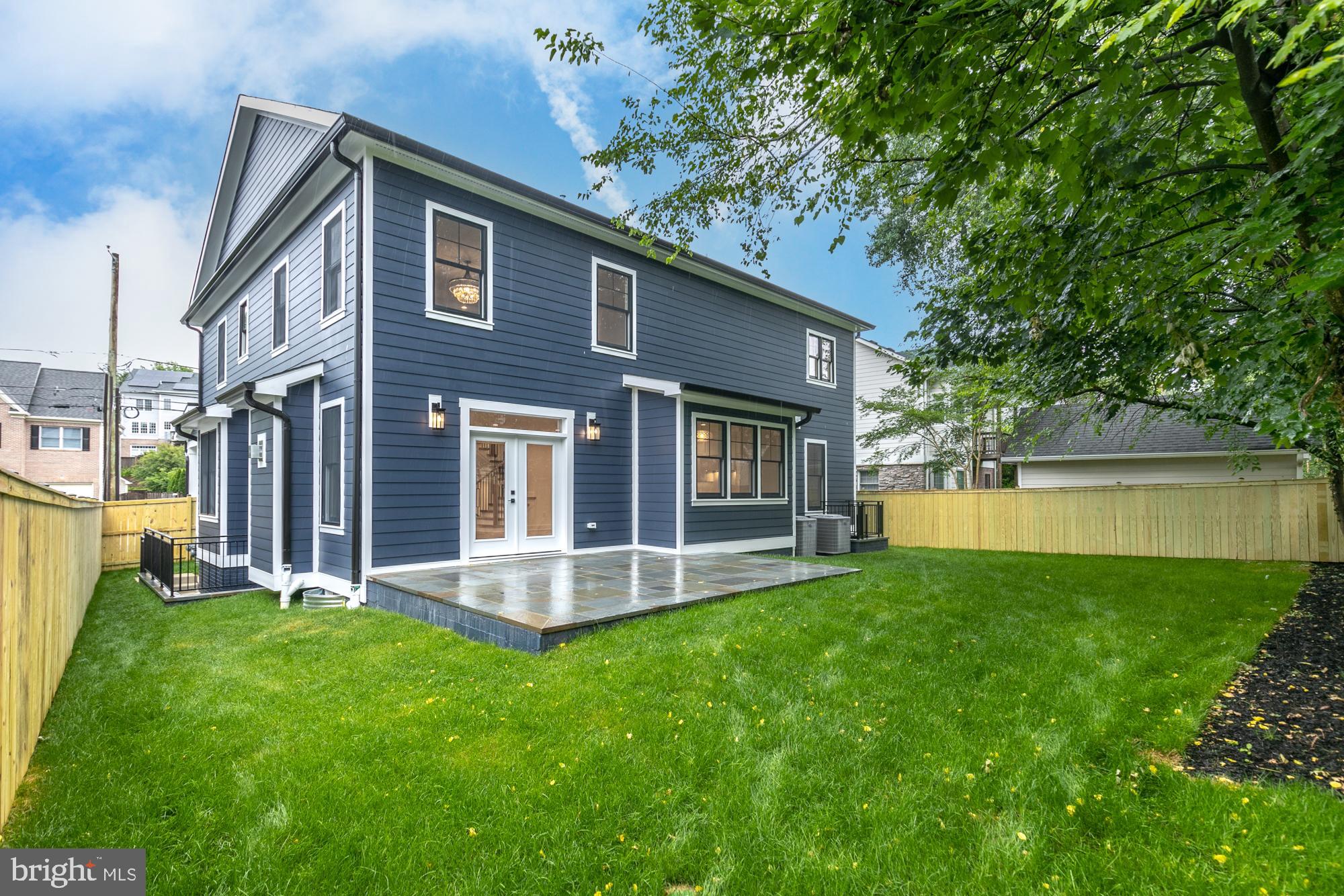 AYRLAWN - Residential