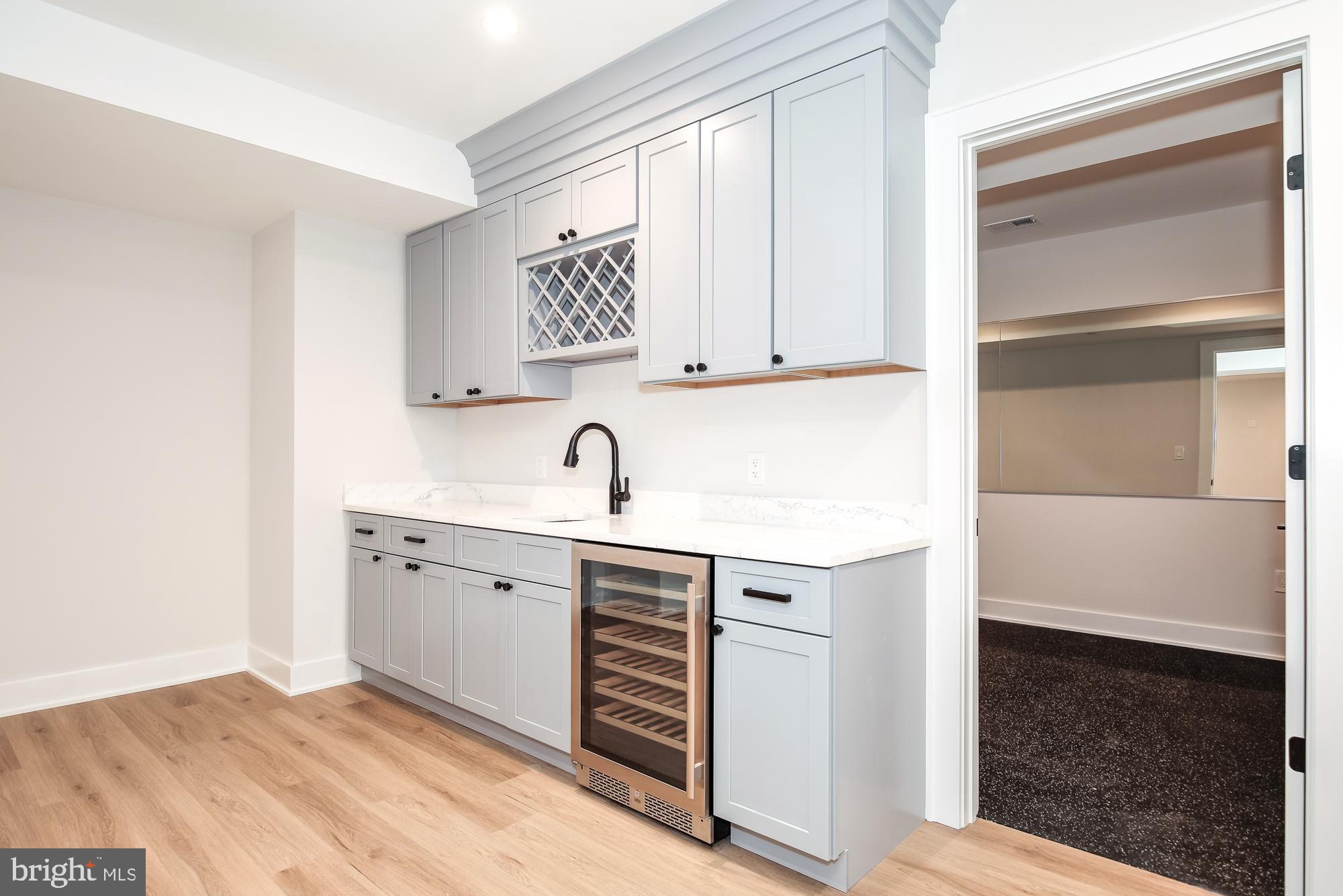 AYRLAWN - Residential