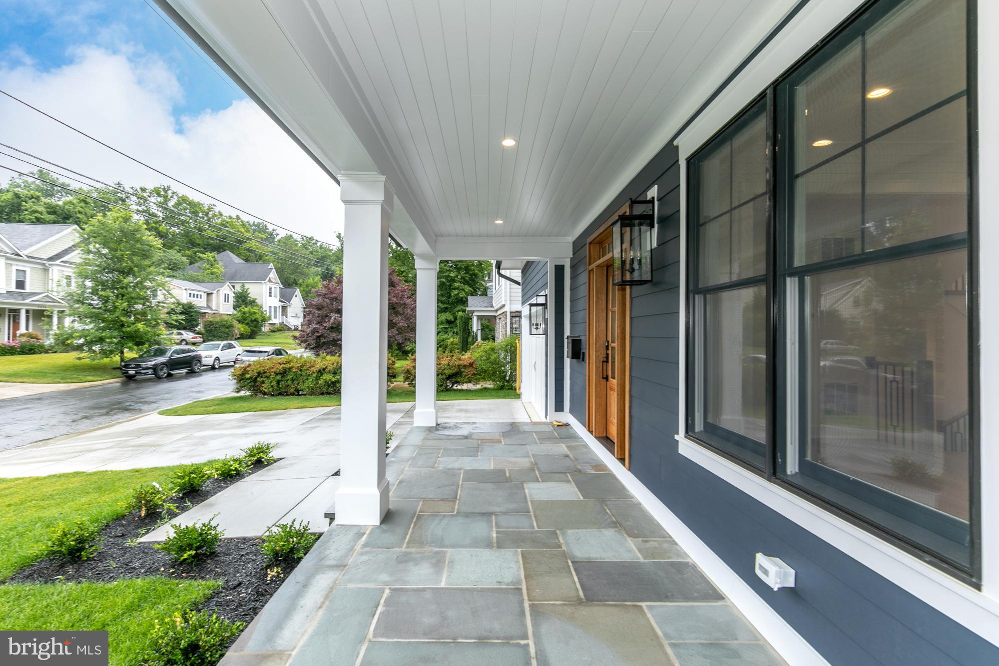 AYRLAWN - Residential