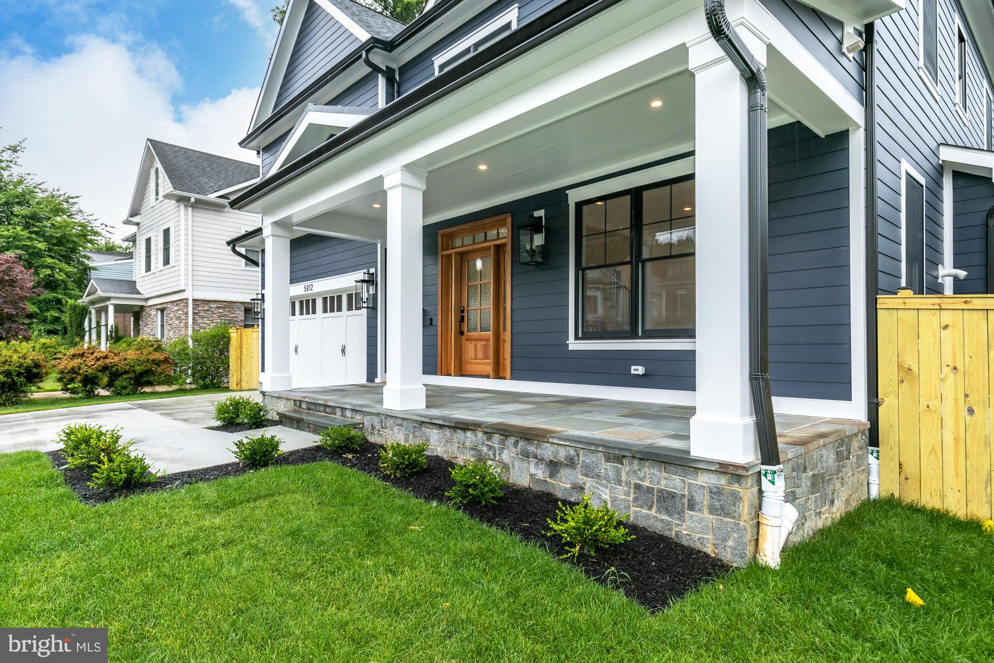 AYRLAWN - Residential