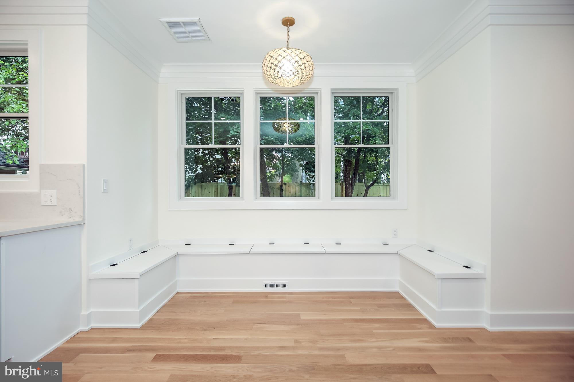 AYRLAWN - Residential