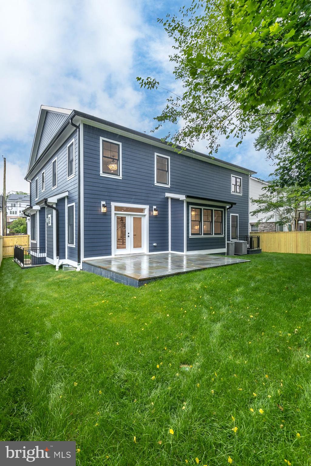 AYRLAWN - Residential