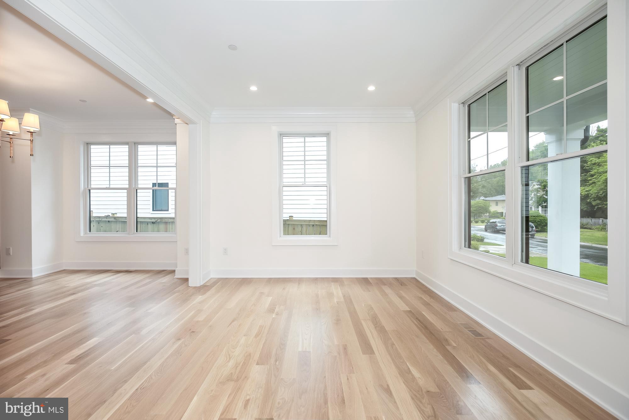 AYRLAWN - Residential