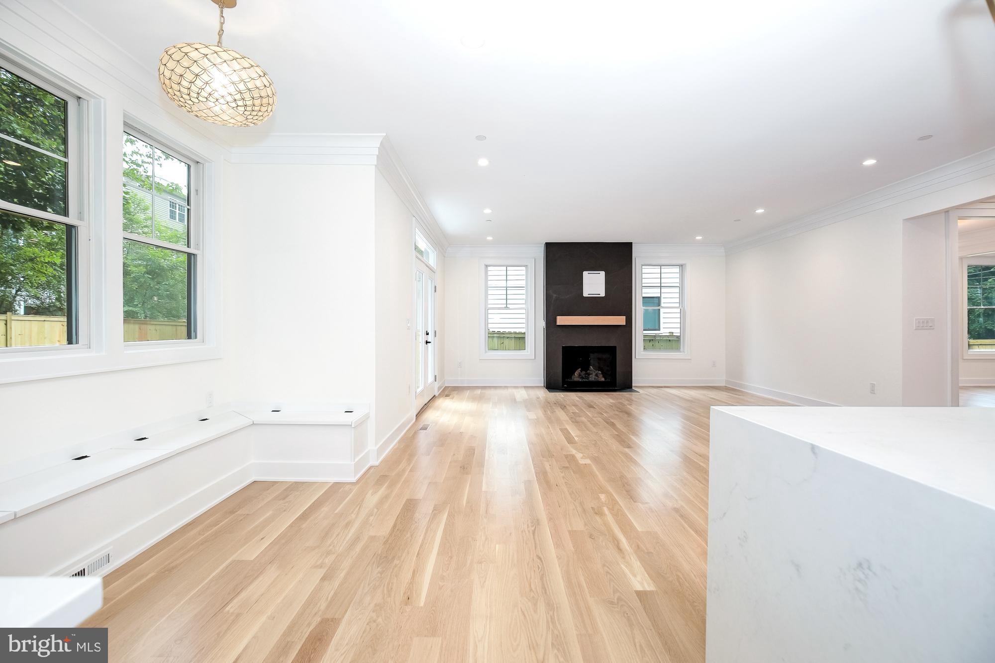 AYRLAWN - Residential