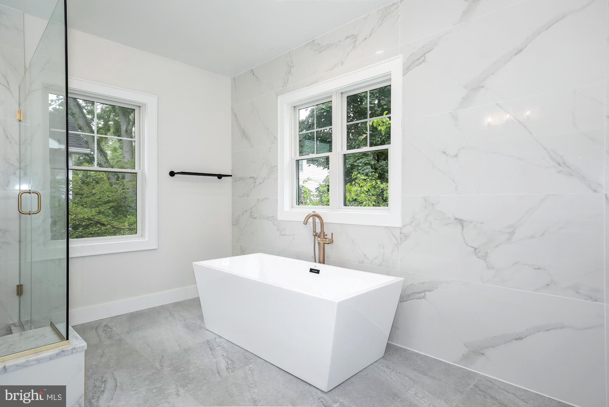 AYRLAWN - Residential