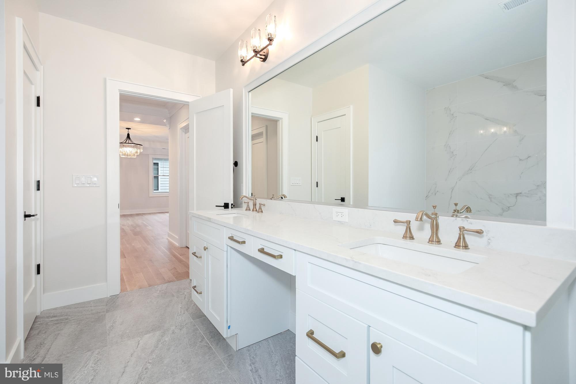 AYRLAWN - Residential