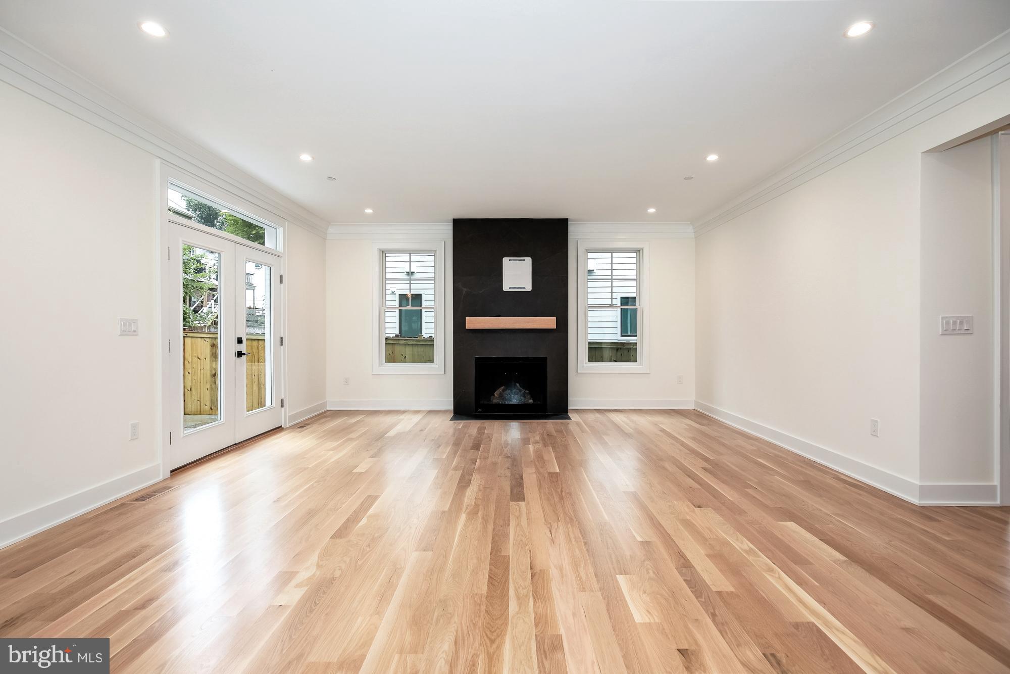 AYRLAWN - Residential