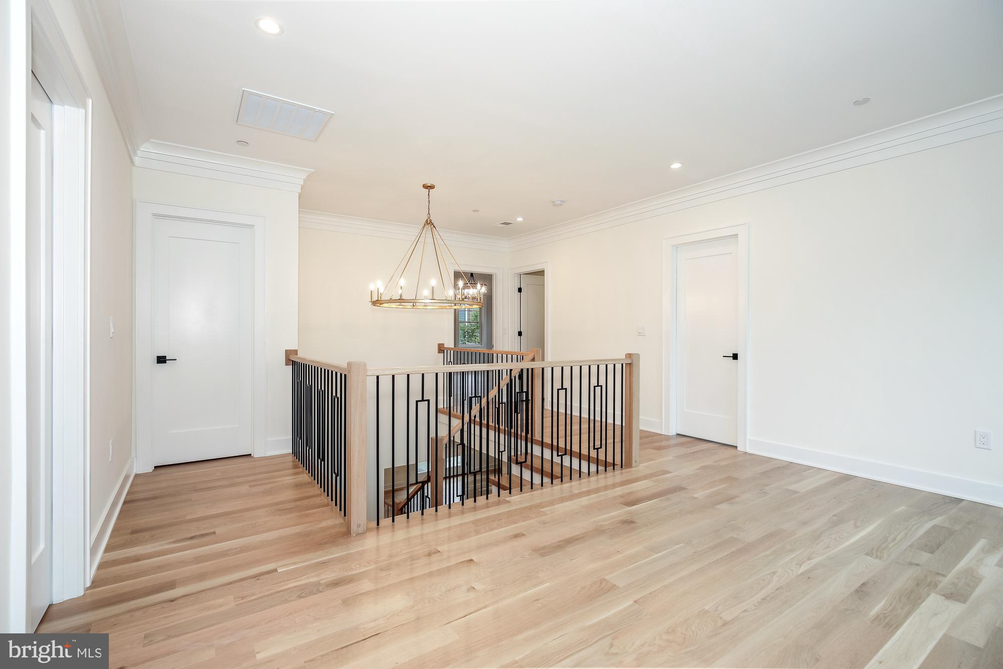 AYRLAWN - Residential