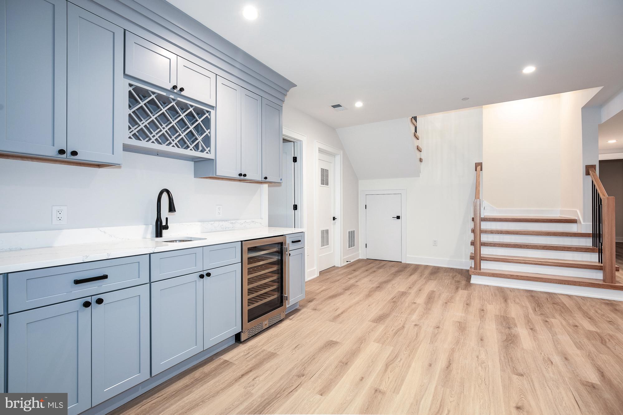 AYRLAWN - Residential