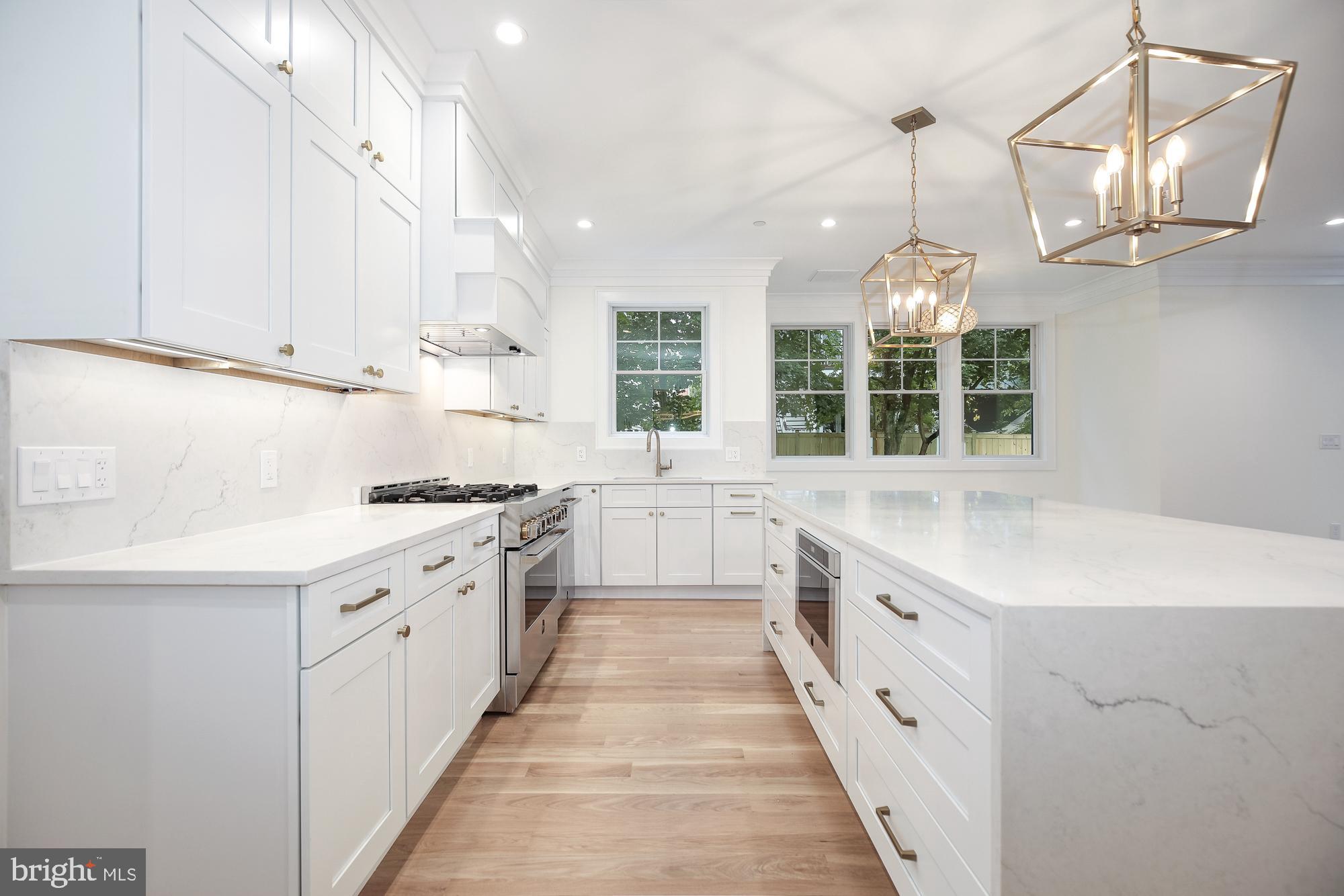 AYRLAWN - Residential