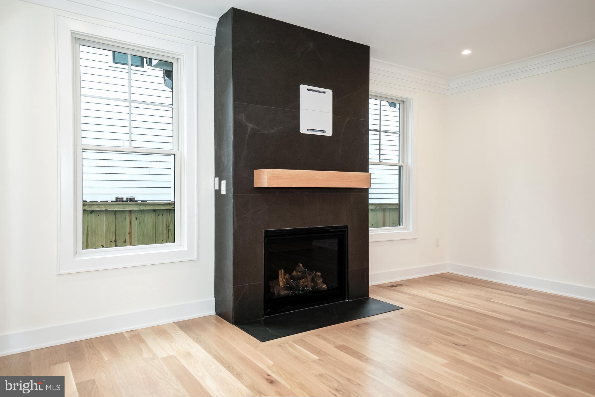 AYRLAWN - Residential