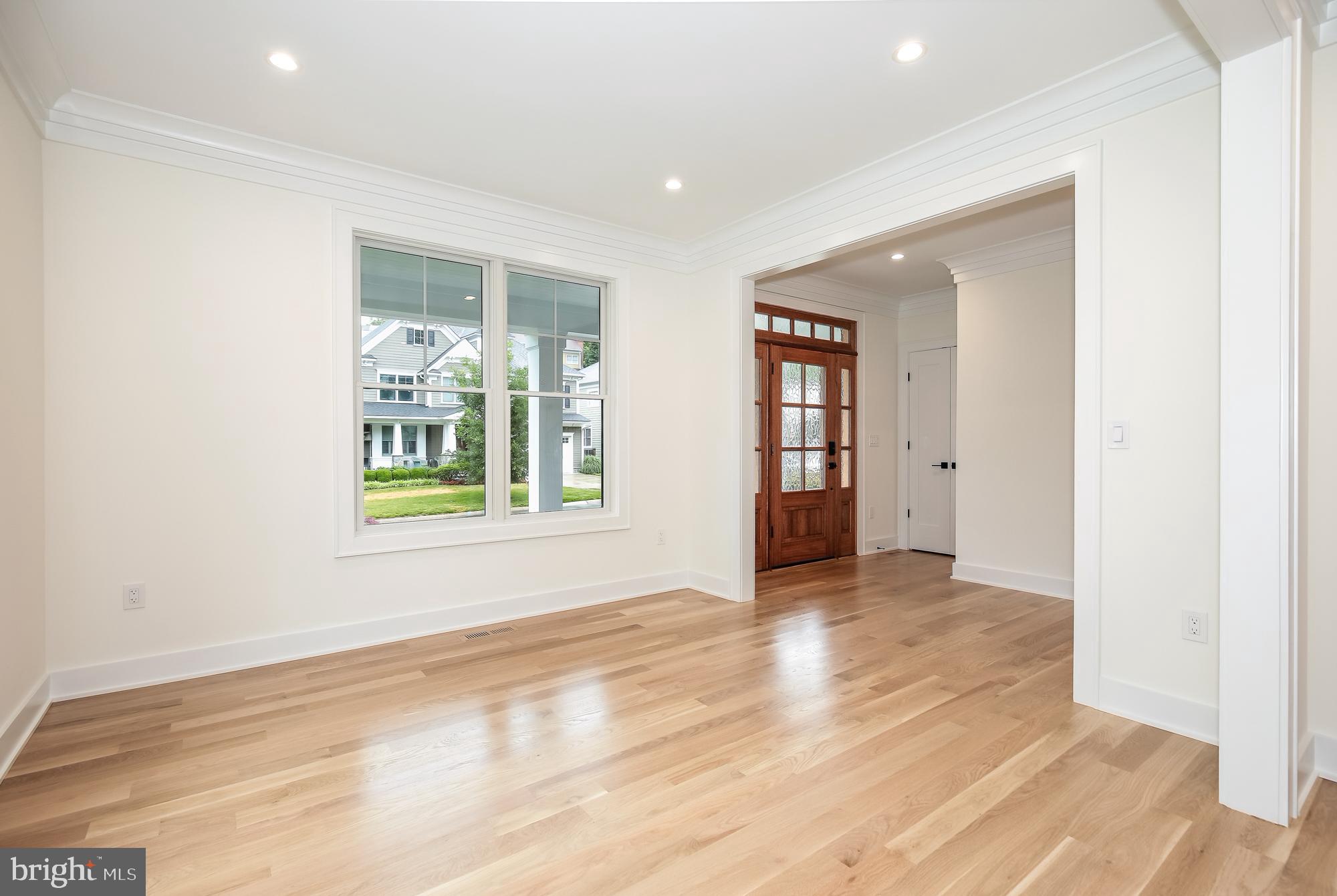 AYRLAWN - Residential