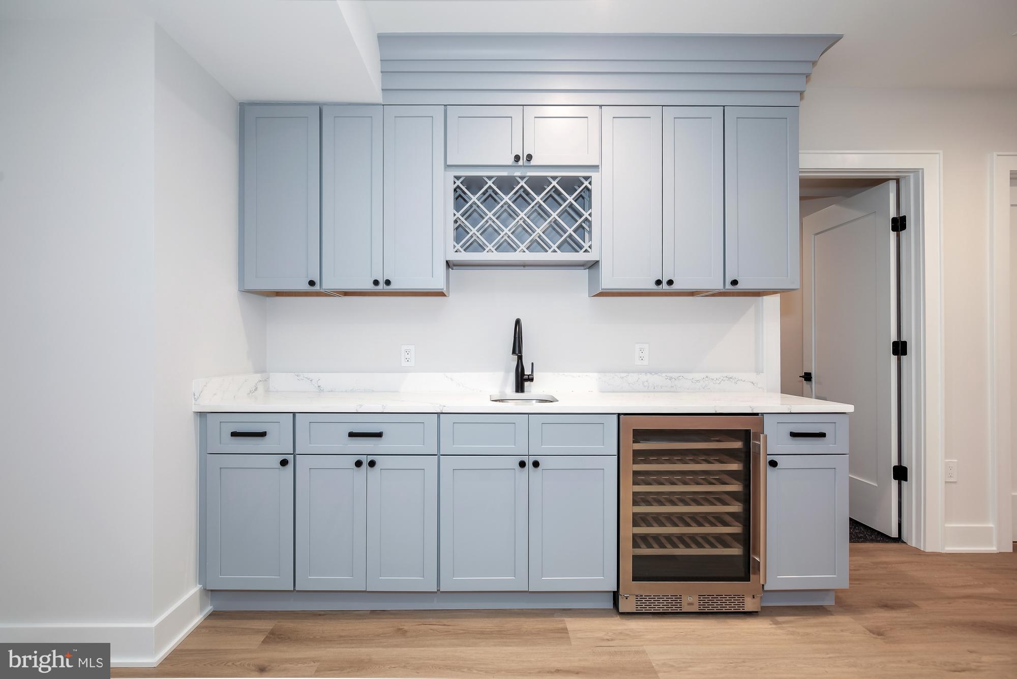 AYRLAWN - Residential