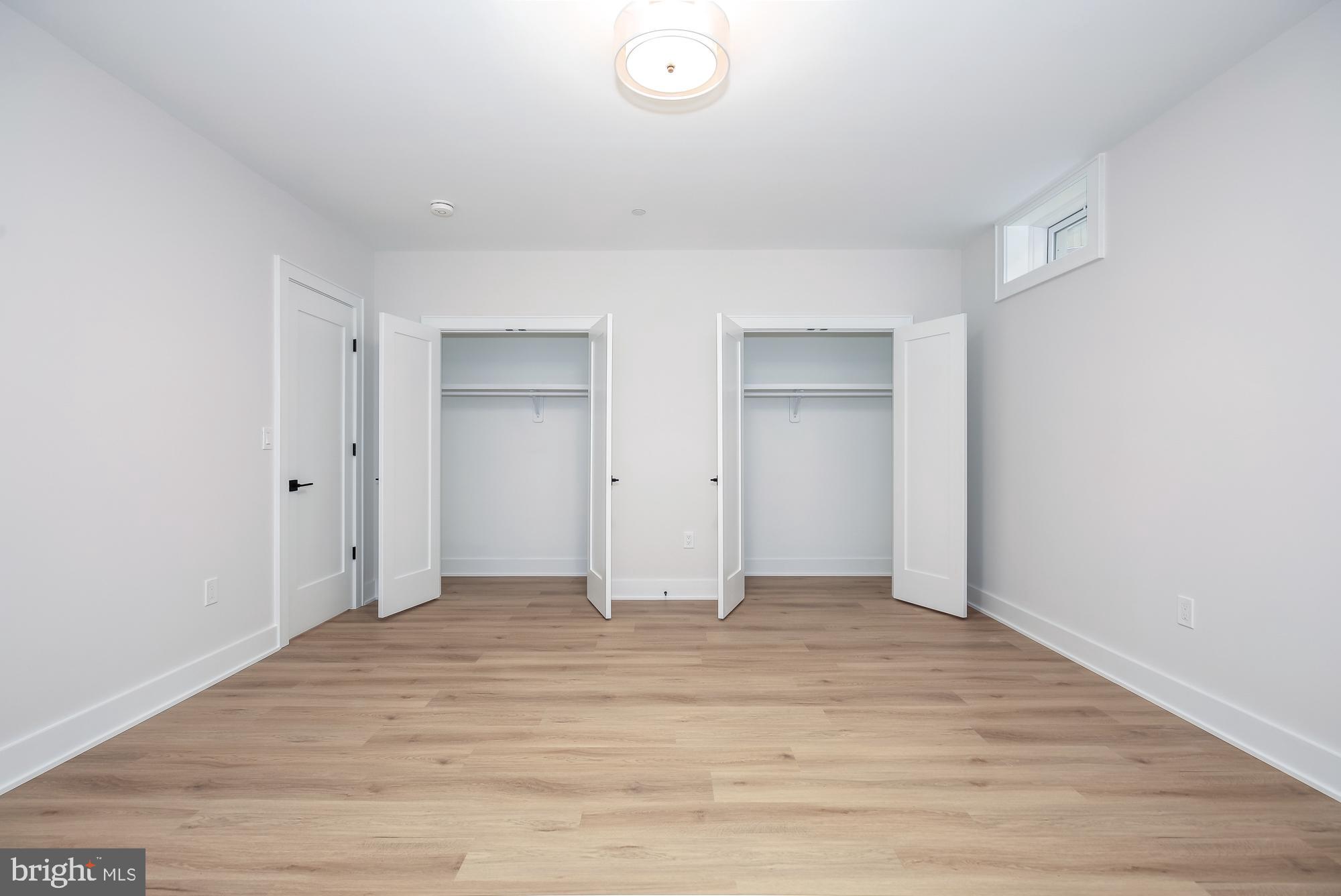 AYRLAWN - Residential