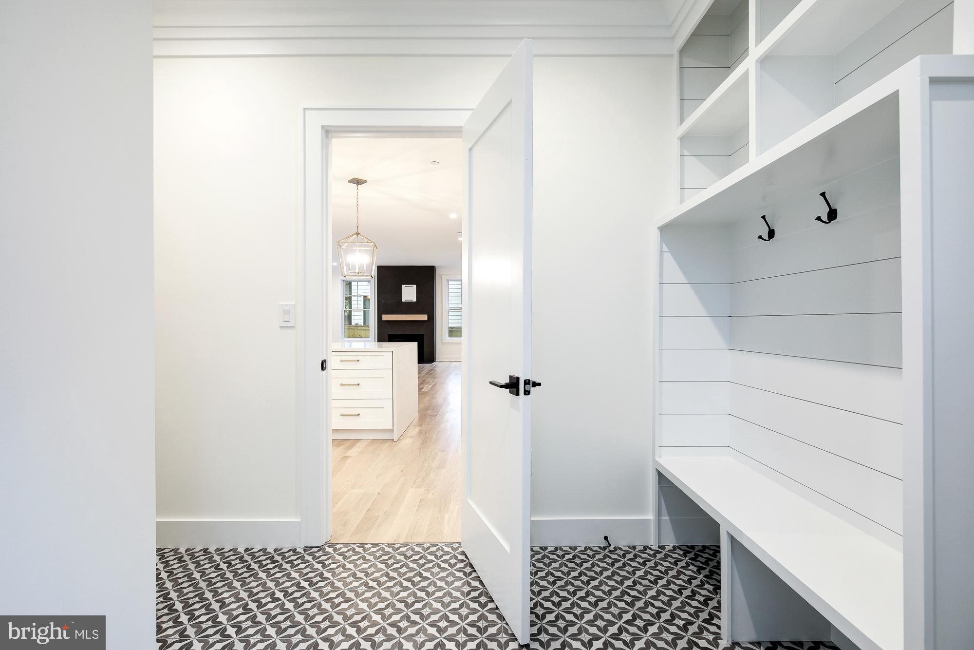 AYRLAWN - Residential