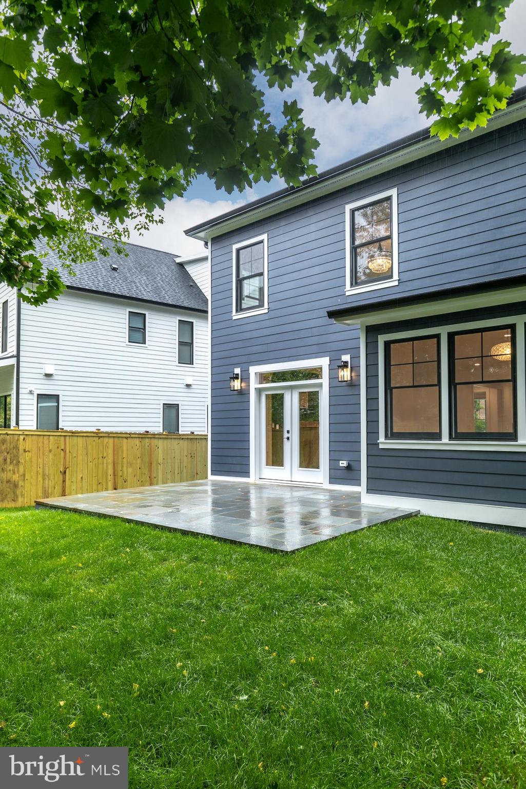 AYRLAWN - Residential