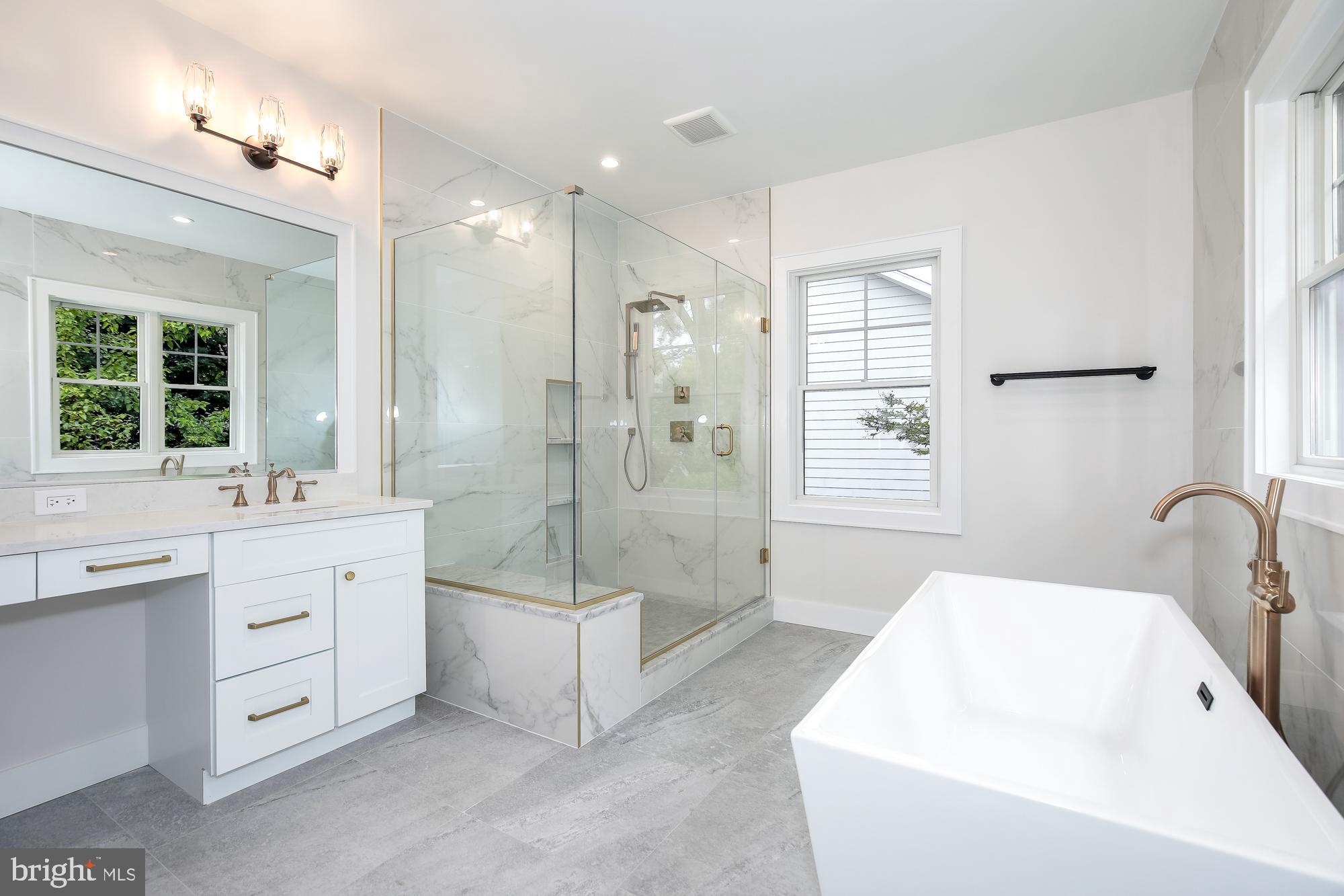 AYRLAWN - Residential