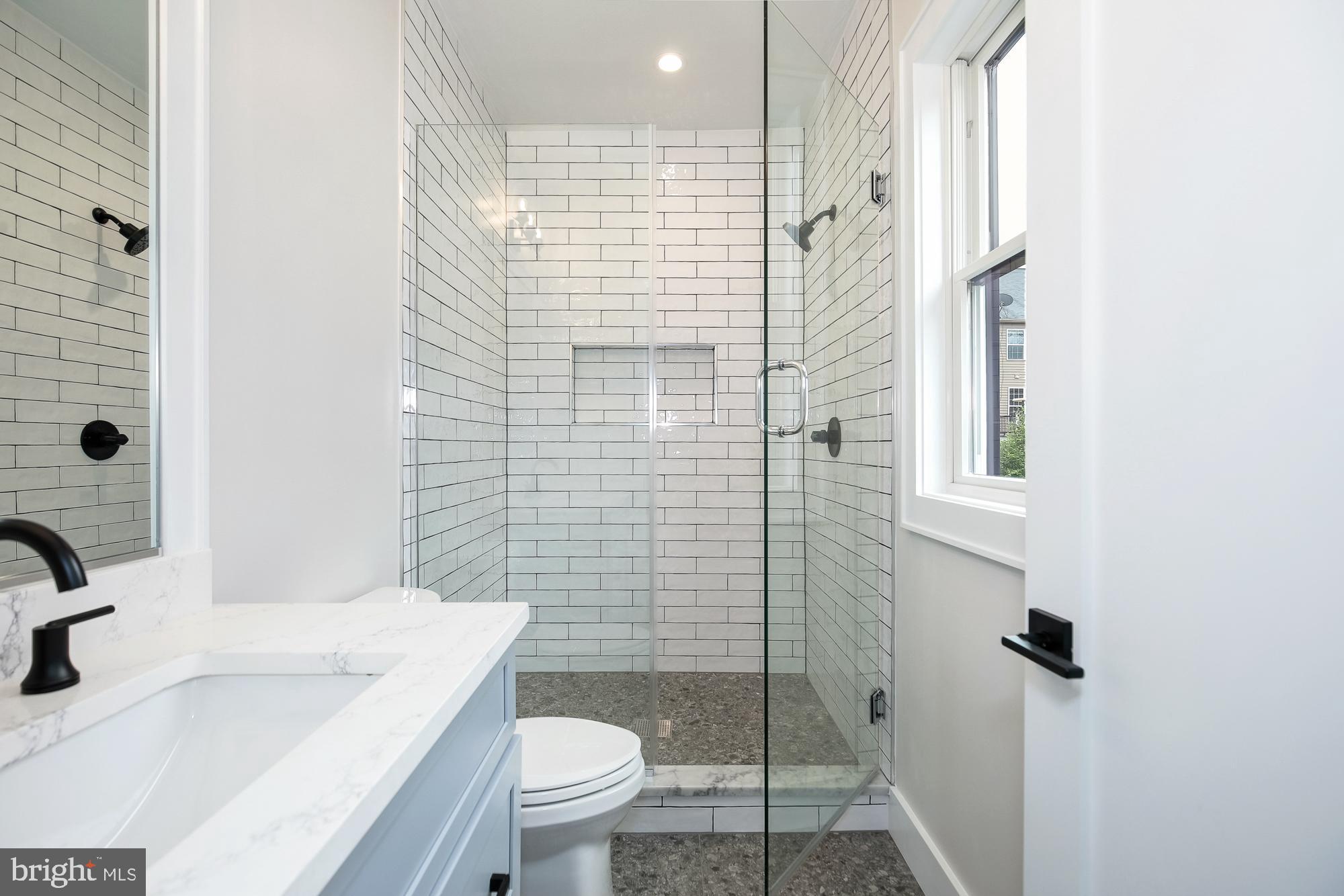 AYRLAWN - Residential