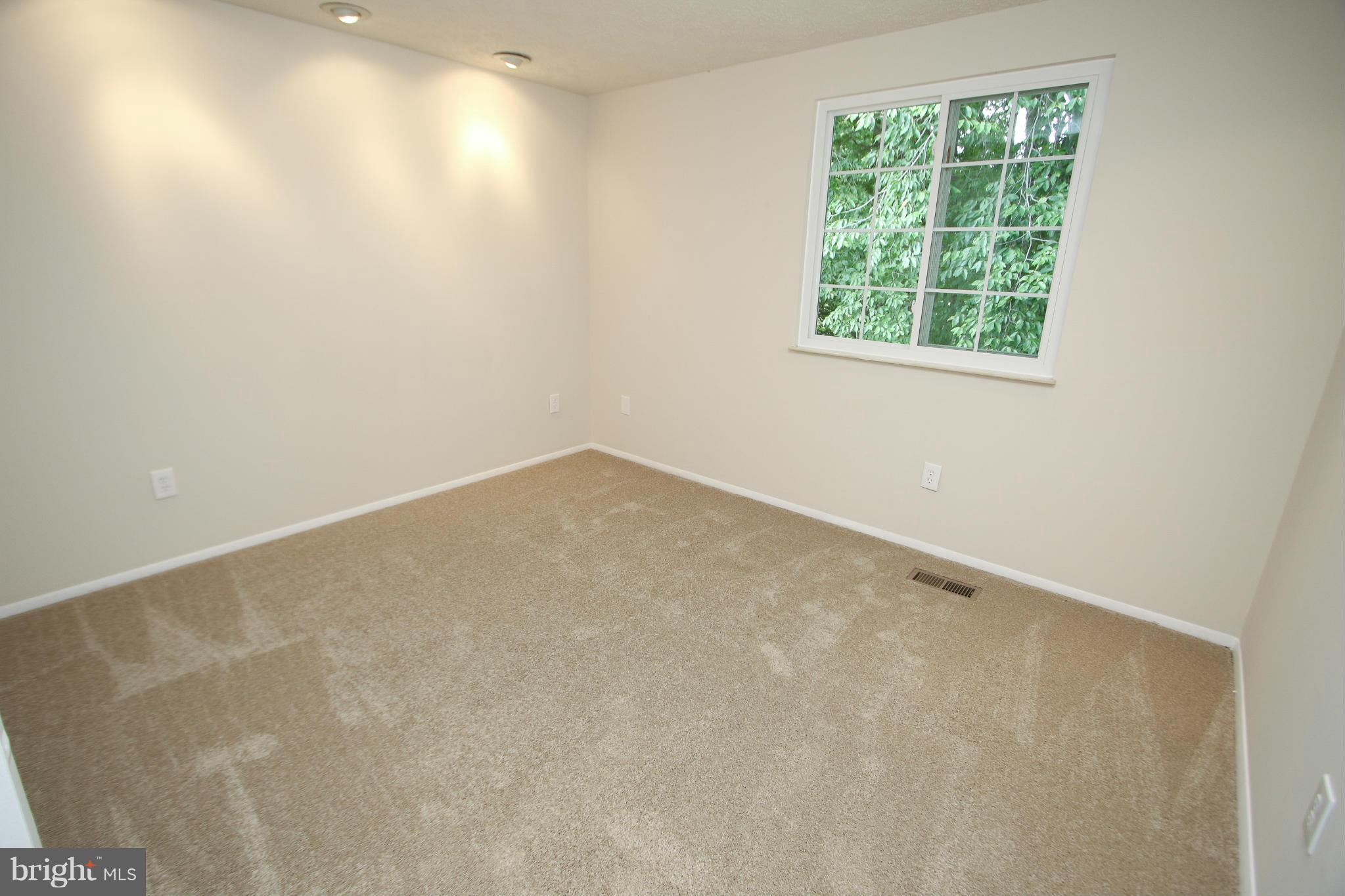 NEWINGTON FOREST - Residential