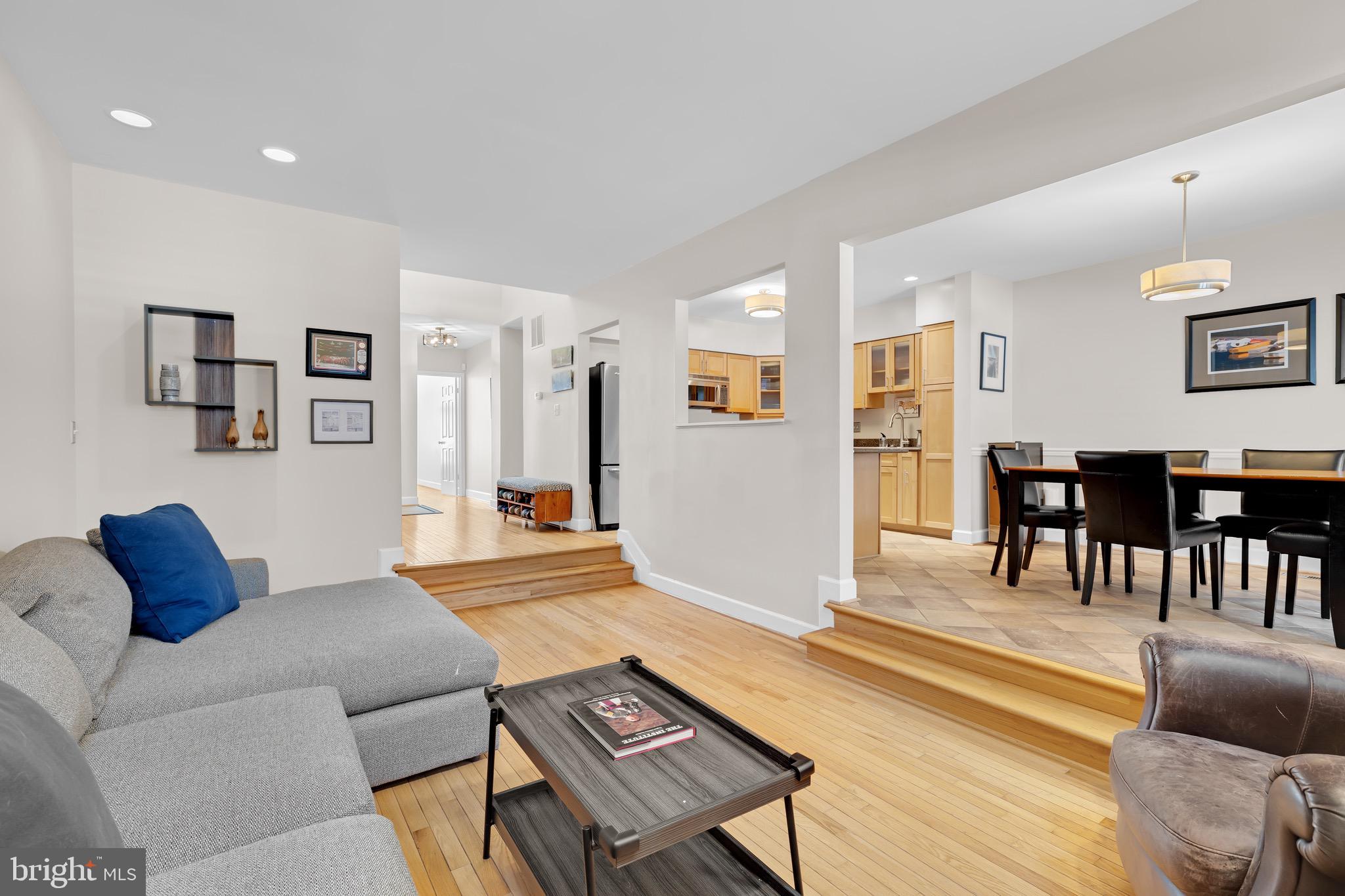 HAMPTONS OF MCLEAN - Residential