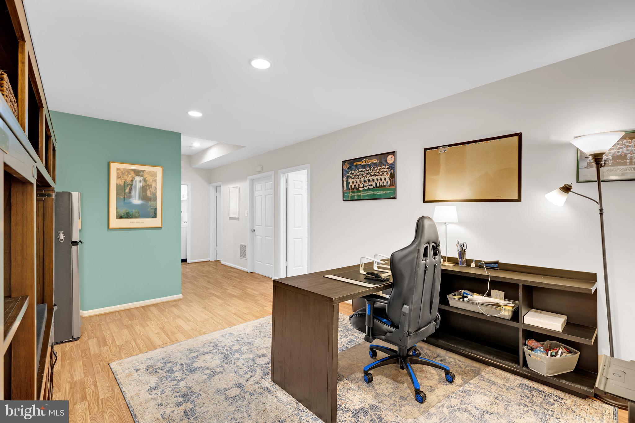 HAMPTONS OF MCLEAN - Residential