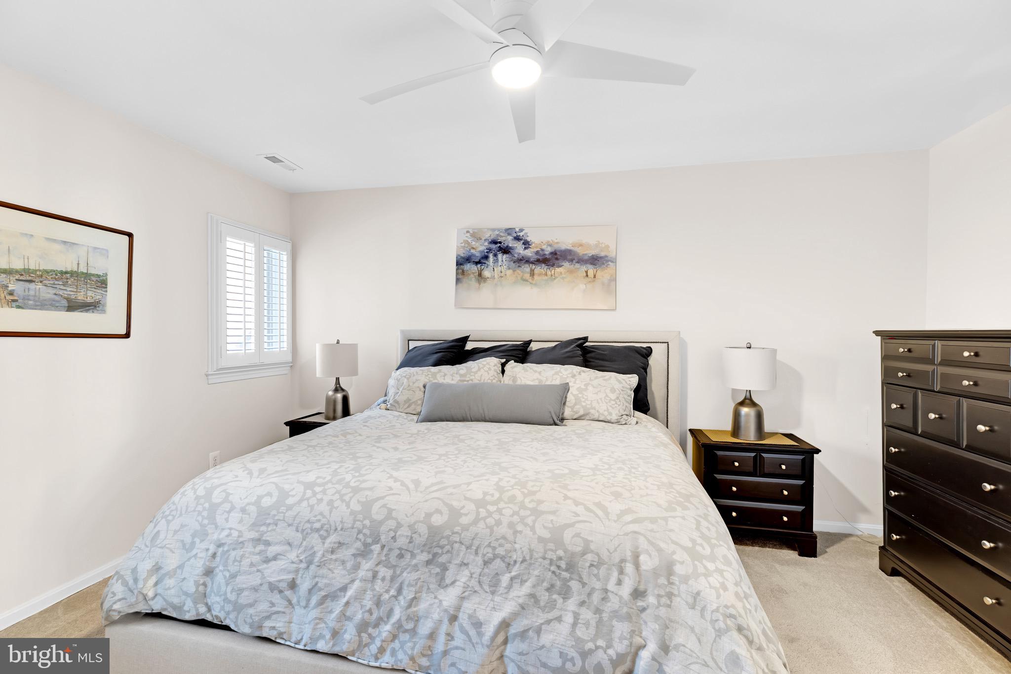 HAMPTONS OF MCLEAN - Residential