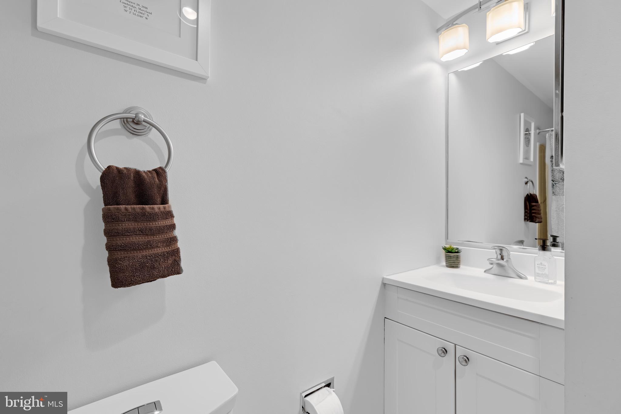 HAMPTONS OF MCLEAN - Residential