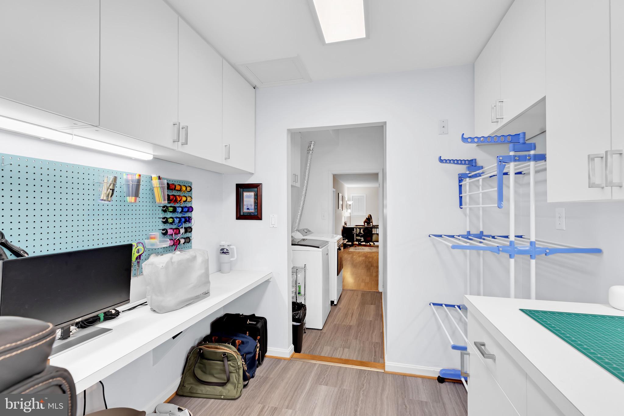 HAMPTONS OF MCLEAN - Residential