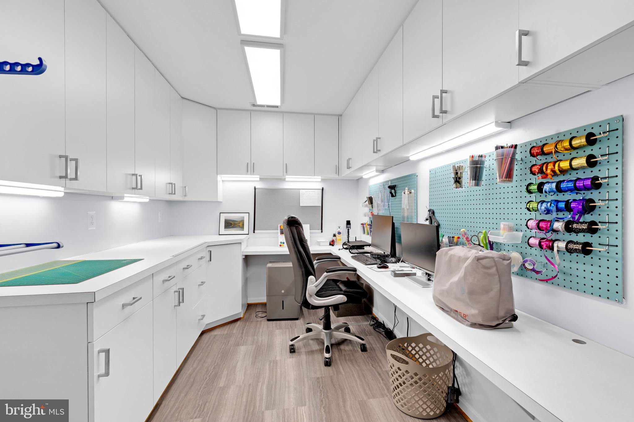 HAMPTONS OF MCLEAN - Residential