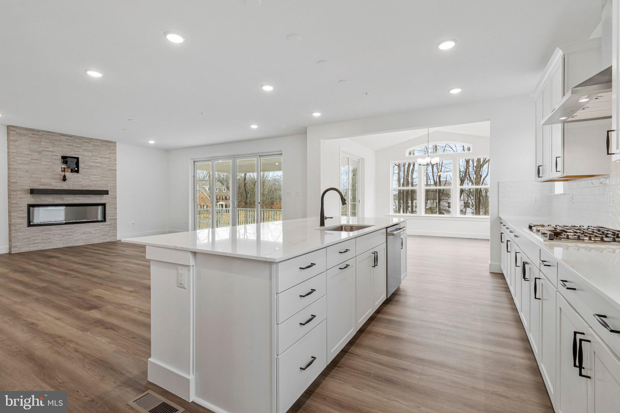 ST JAMES - Residential