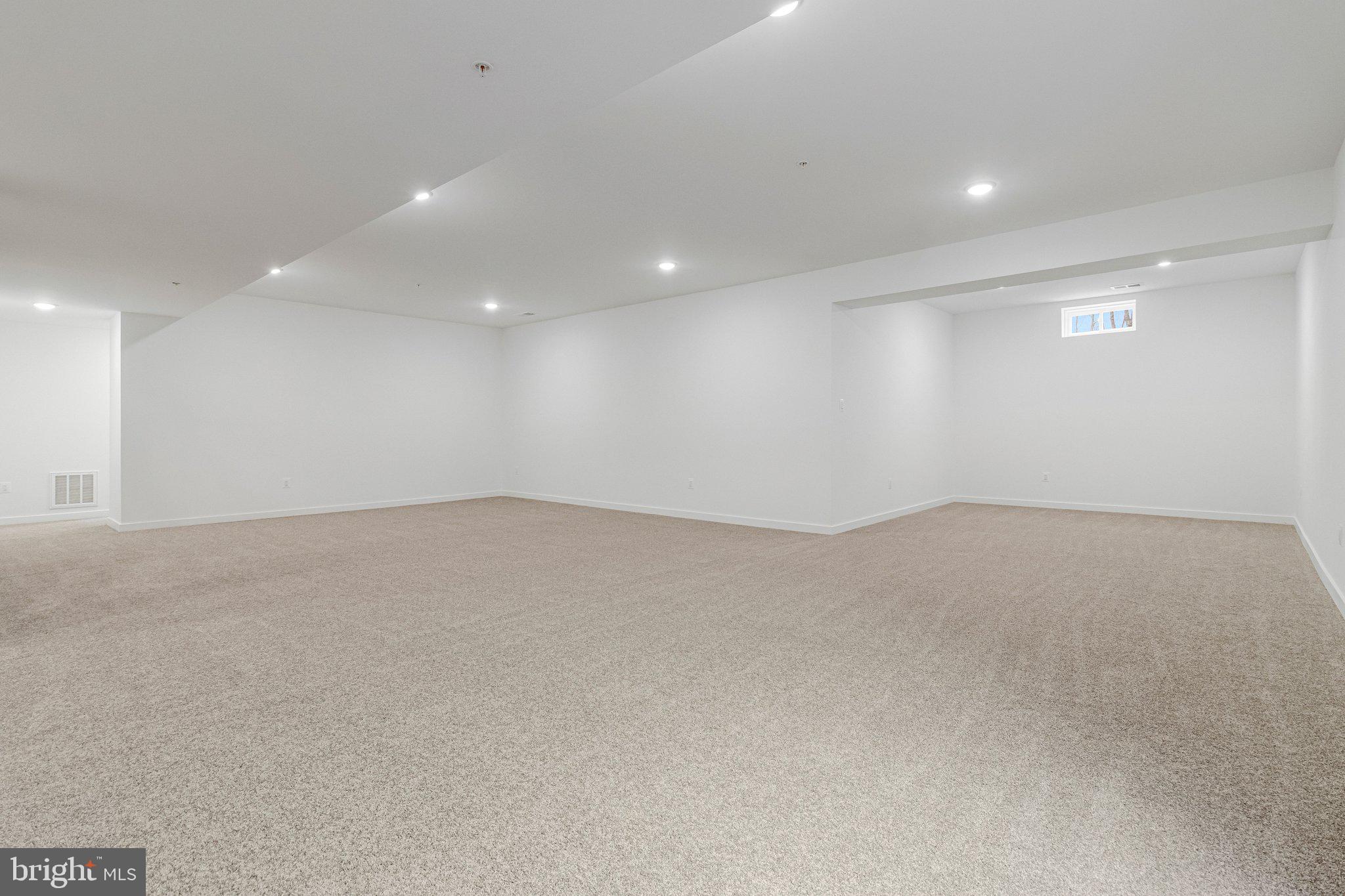 ST JAMES - Residential