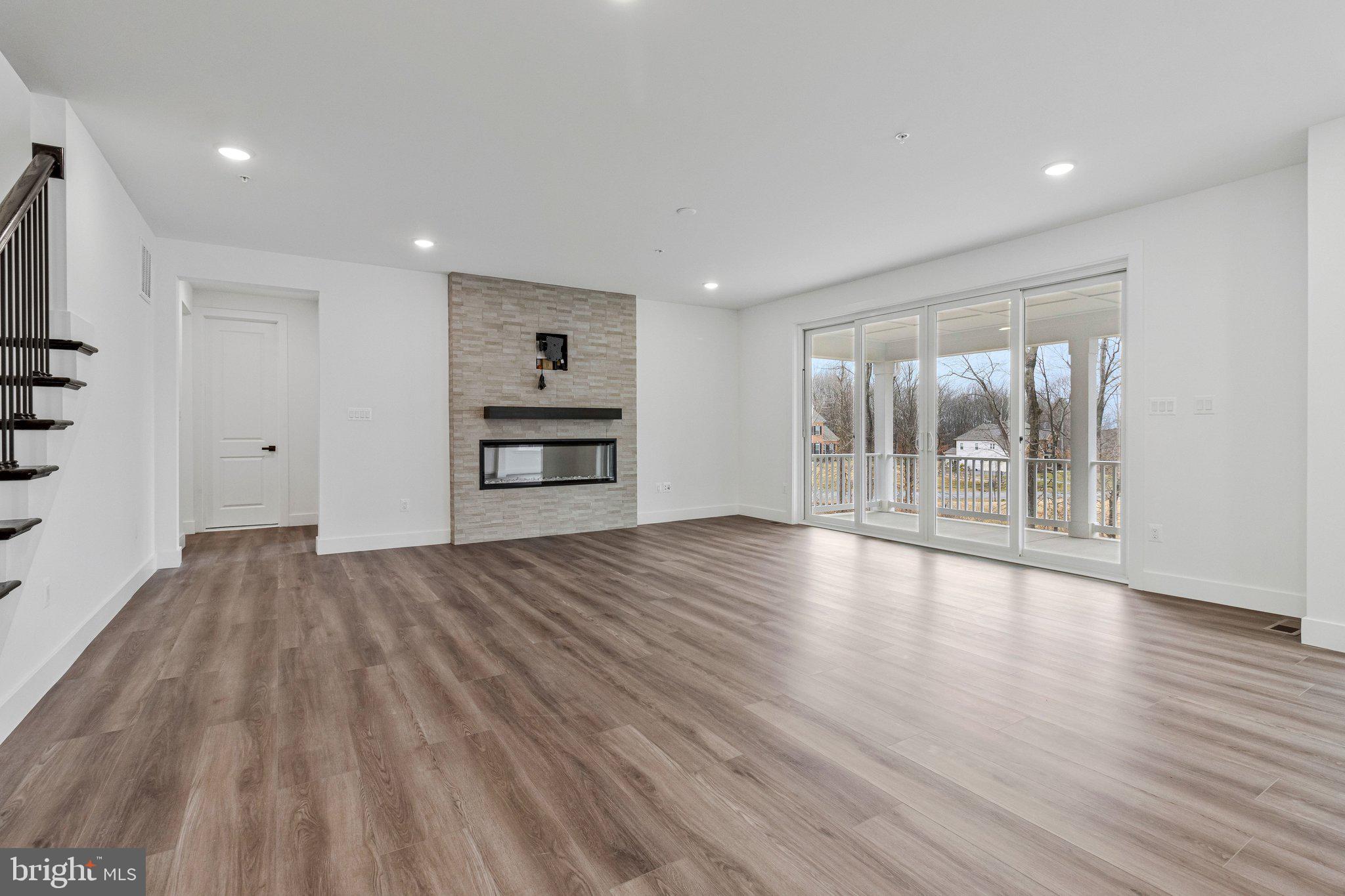 ST JAMES - Residential