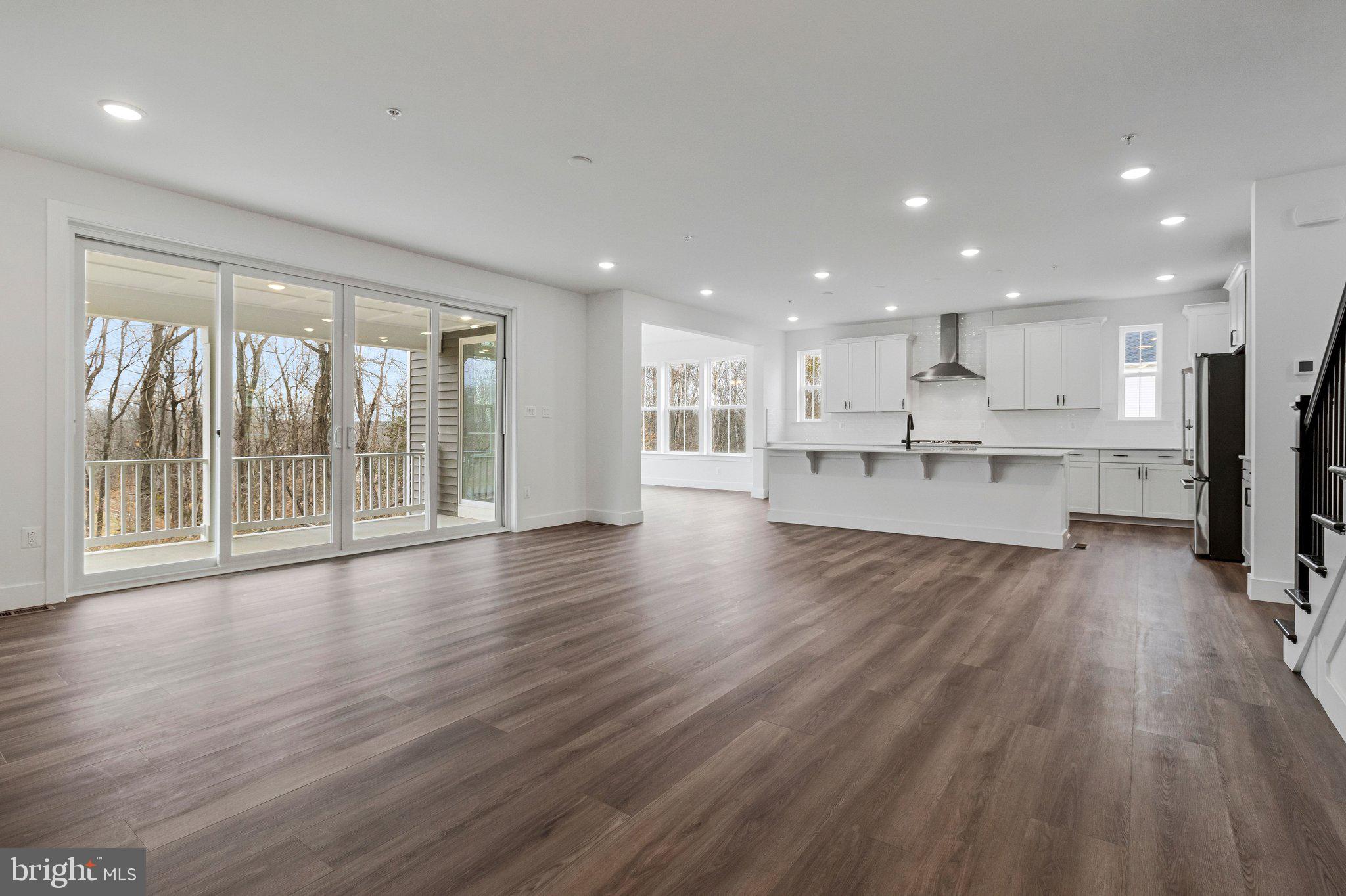 ST JAMES - Residential